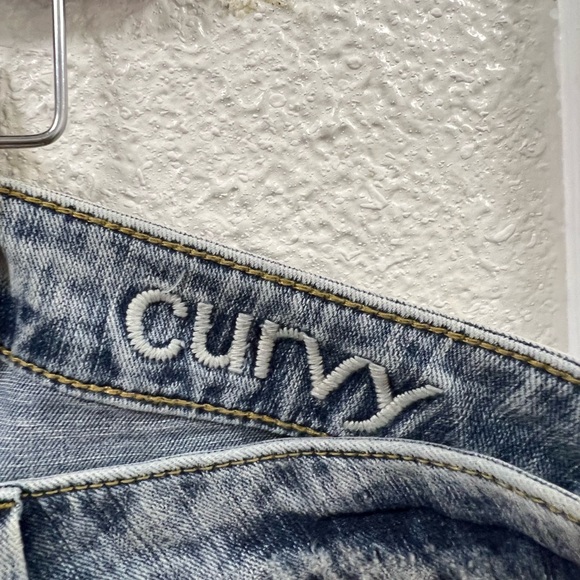 NWT Slink Jeans Womens Shorts Blue Size 16 Bermuda Easy Fit Distressed Look - Picture 4 of 9